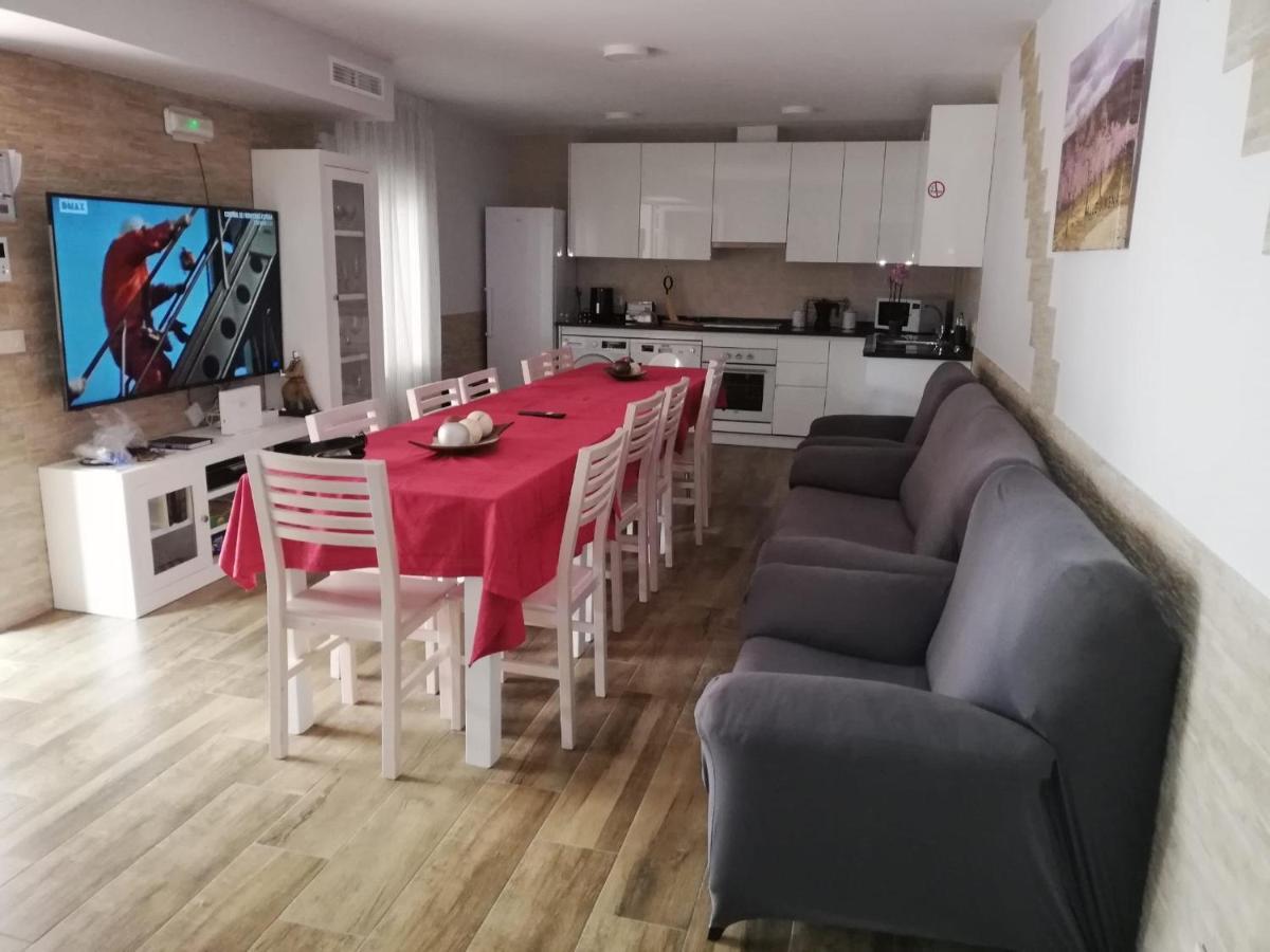 Casa Rural Villa Maria Navahermosa  المظهر الخارجي الصورة